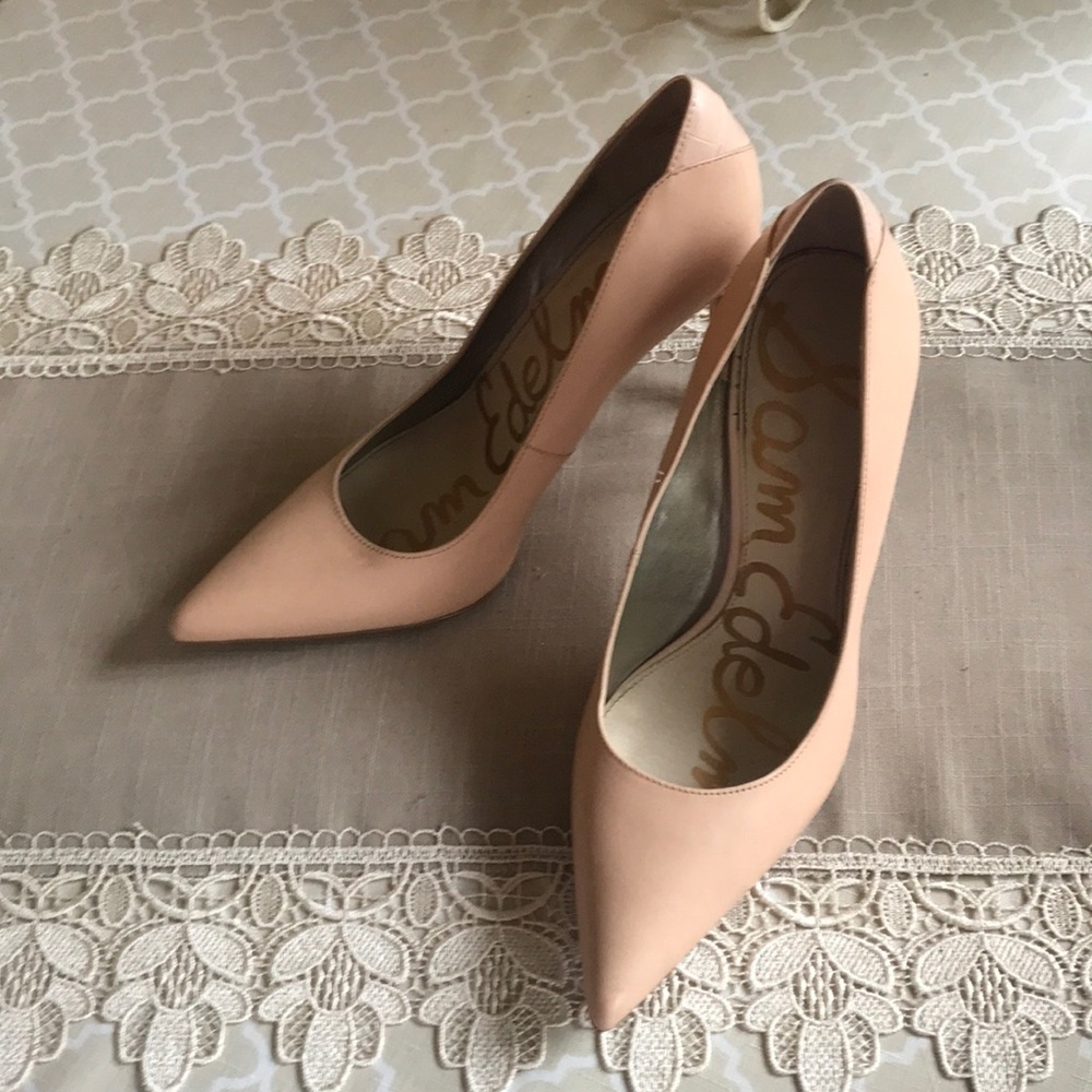 Sam Edelman Nude Leather Pointed Toe Pump